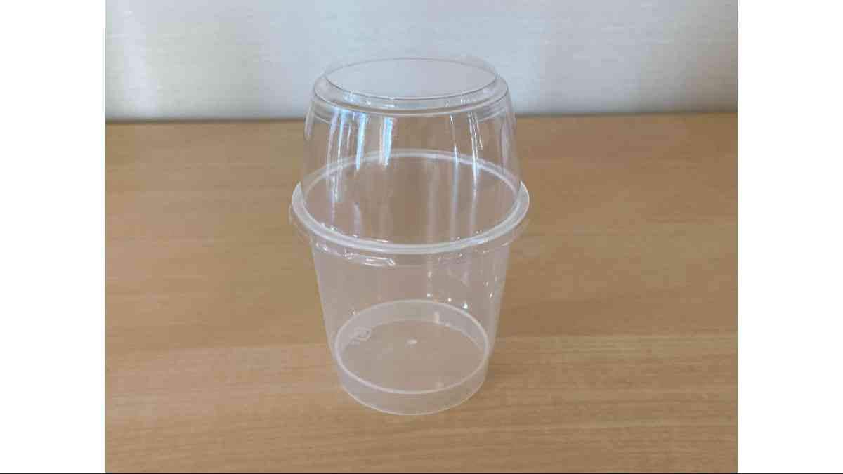 ダイソーの「ドーム型フタ付きプリンカップ5組」は高さのあるフタ付き