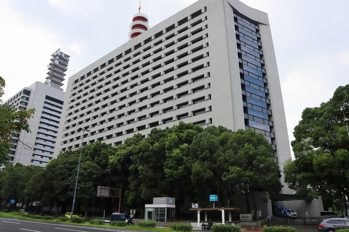 警察庁、警察本部、警視庁の違いと警察官の退職金を説明