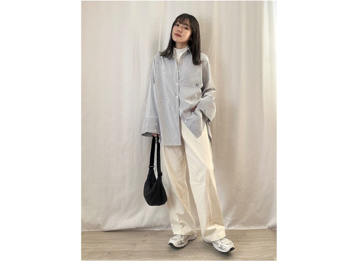 軽くて持ちやすく、サマになるショルダーバッグが旬！　出典：WEAR