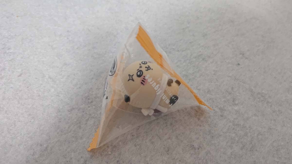セリアの「ちいかわインテリアミニフィギュア4 ラッコ」