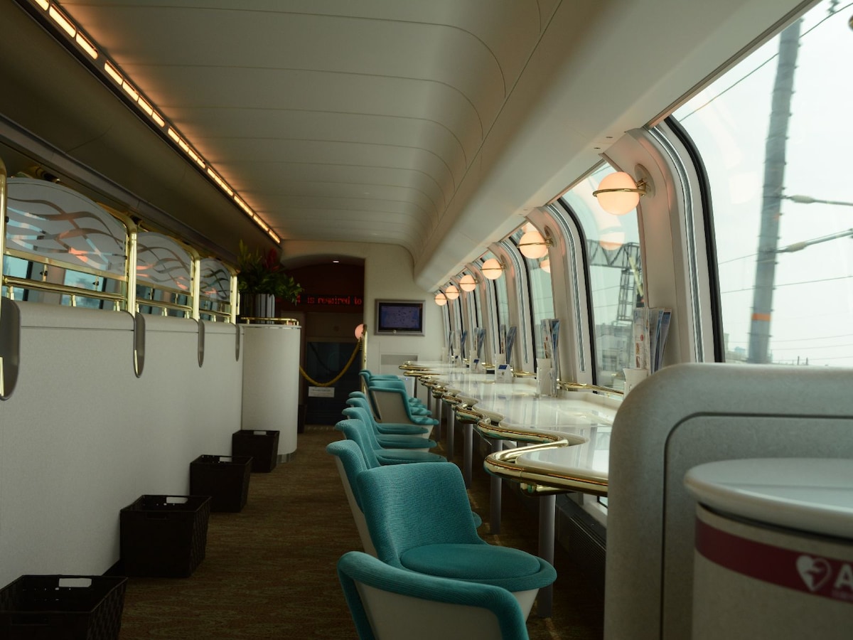 カフェ車両