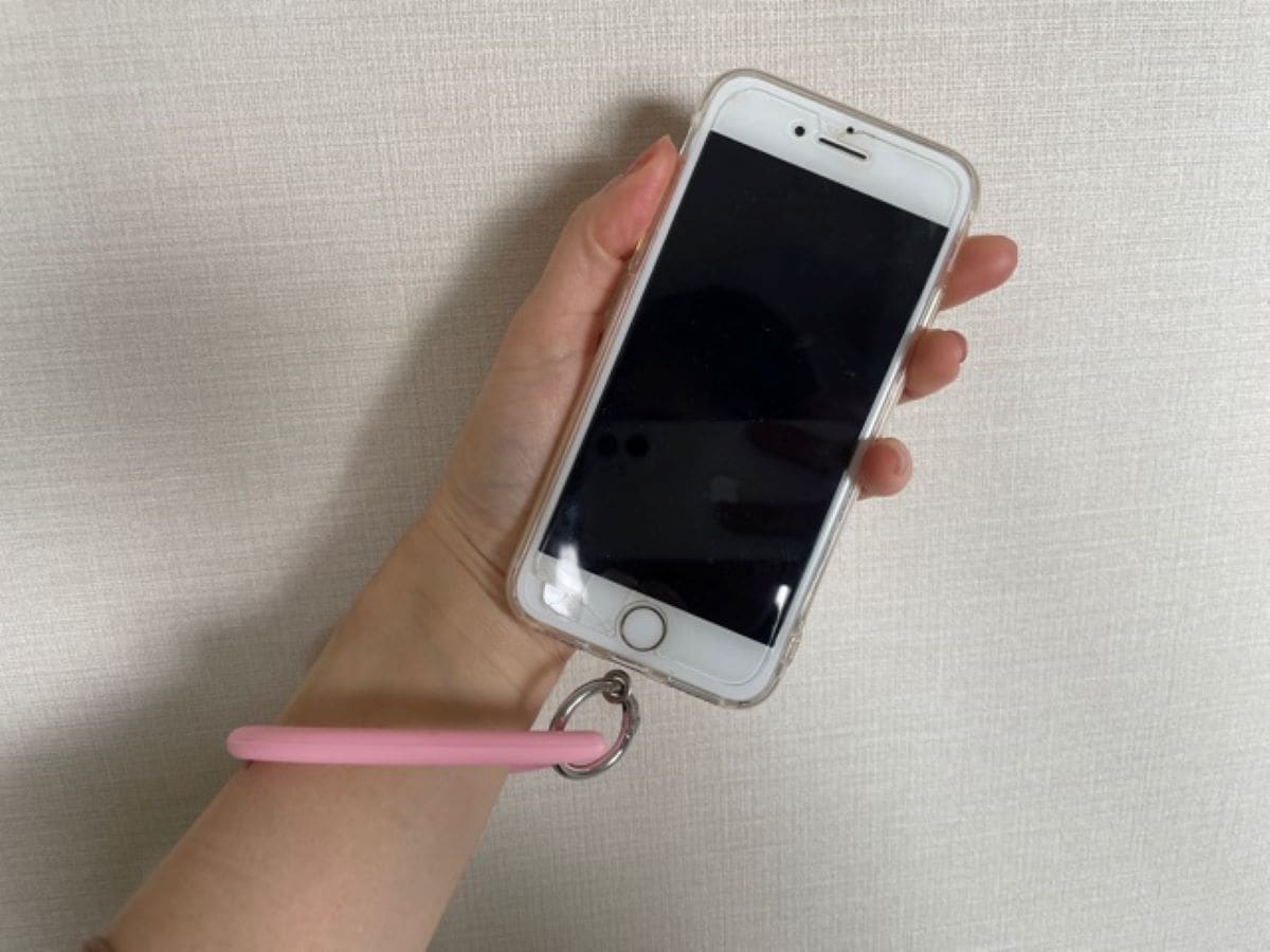 セリアの「シリコンスマホリング」の使用方法は？