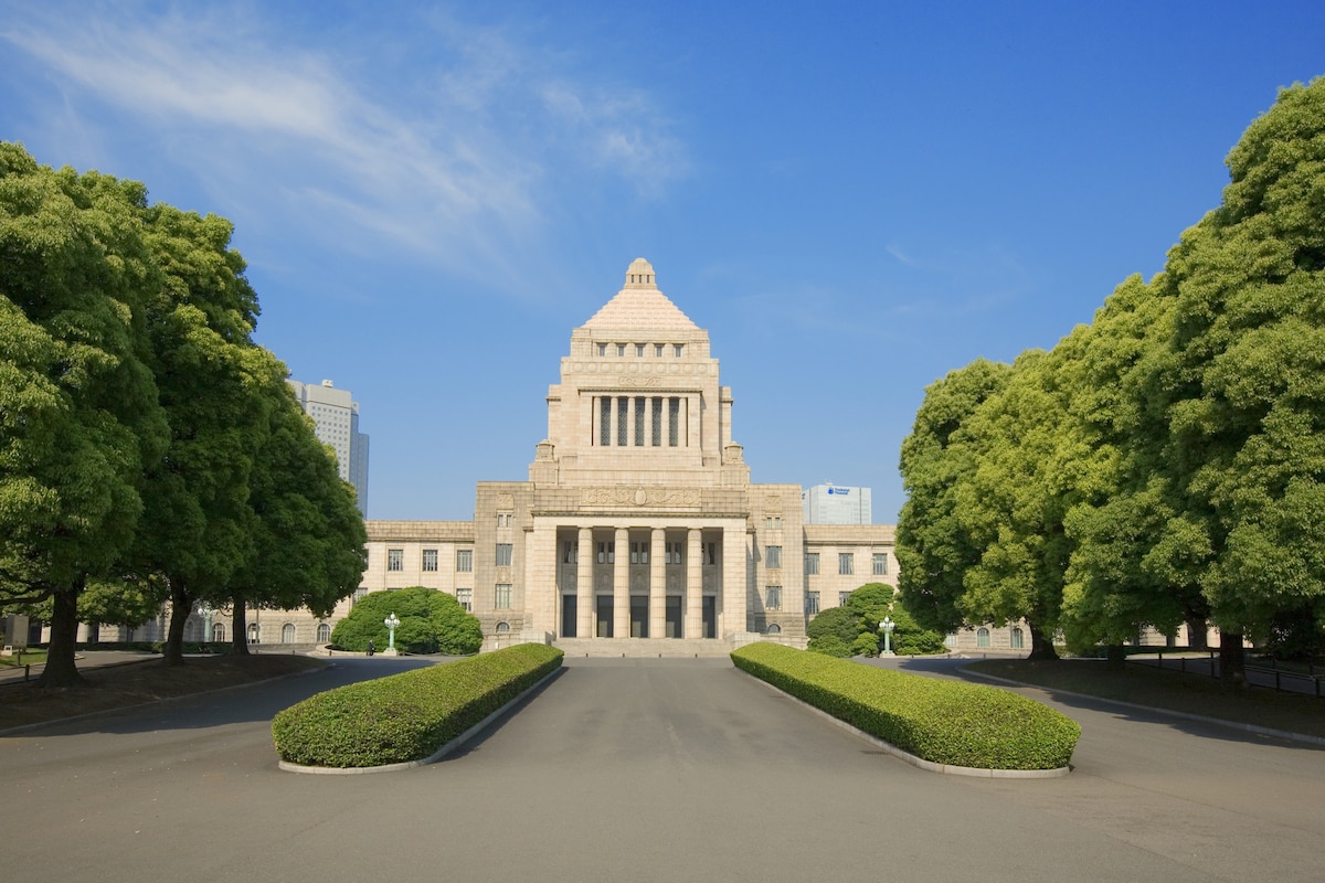 国家公務員の定年退職手当の支給対象、給付額、ほか