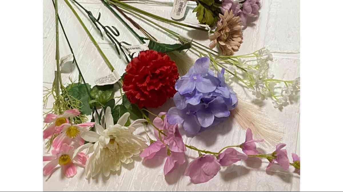 セリアの造花はすべて110円