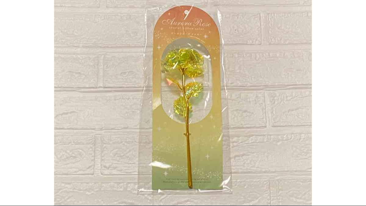 セリアの造花「オーロラローズ イエロー」