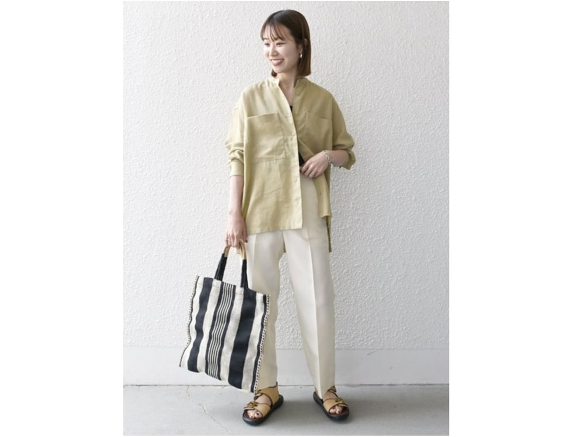 バックルのボリューム感が足もとのポイントに　出典：WEAR