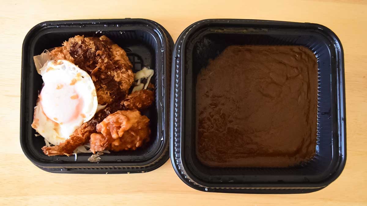 カレーには形ある具材は入っていません。