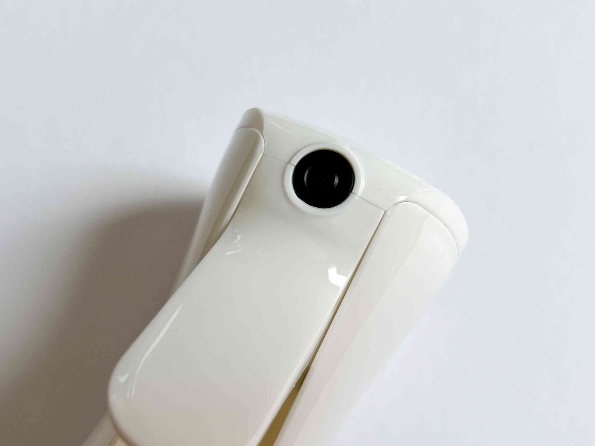 噴射部分のアップ。ここからミストが出ていることに驚き