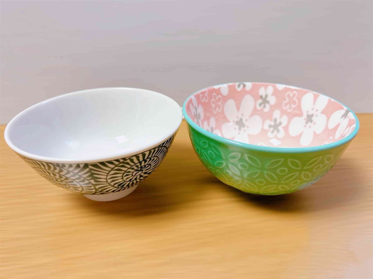 大人用と比べて種類は少ないものの、子ども茶碗も売っている