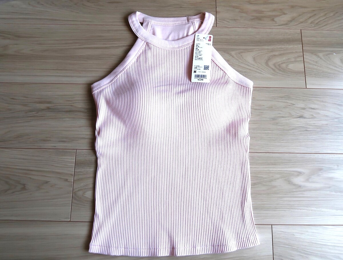 ユニクロ　ホルターネックブラタンクトップ　2290円（税込）