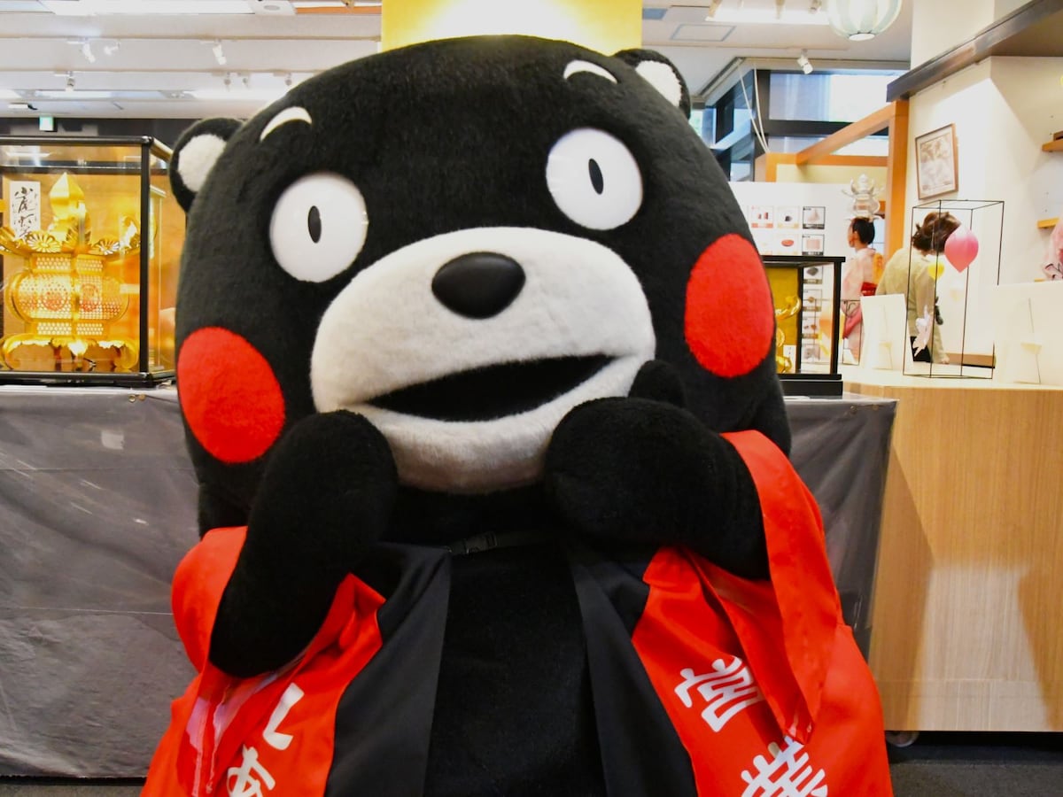 伝統工芸 青山スクエア＝5月24日、東京都港区