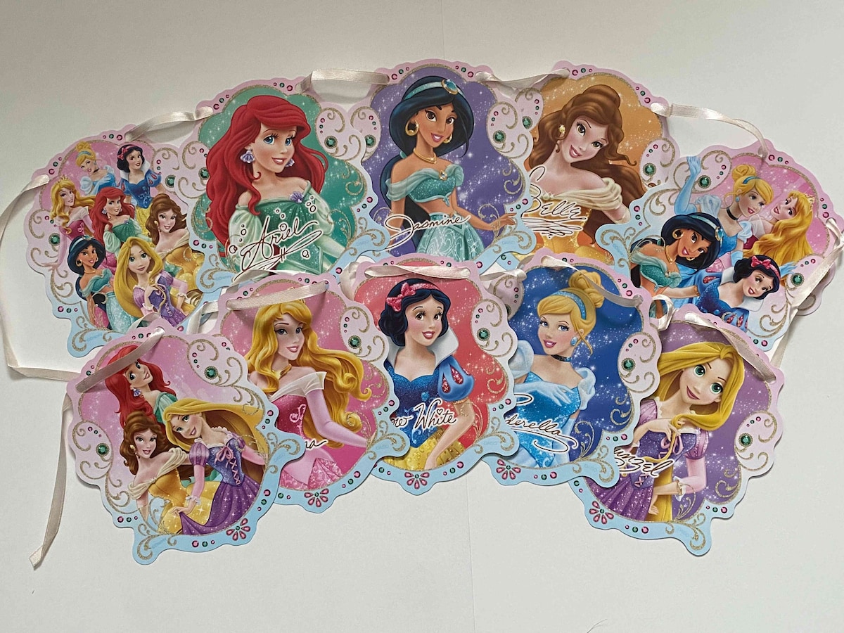 ガーランドにはプリンセスのサインも！