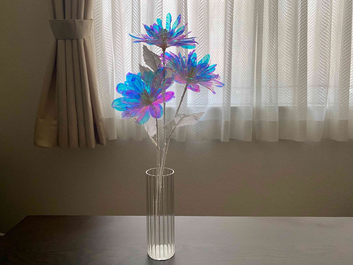 お花を引き立てるシンプルデザイン「ガラス花瓶（円筒型、C）」