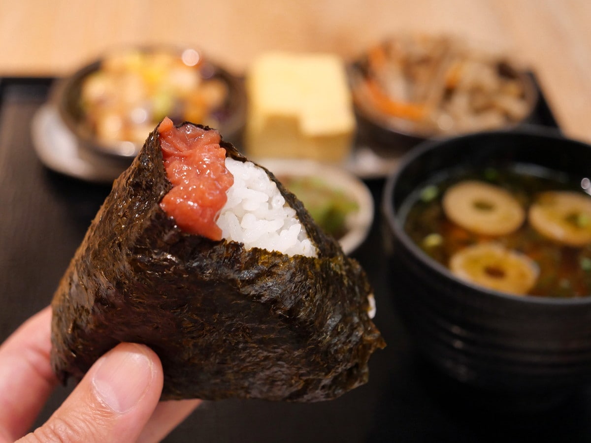 紀州産 南高梅（税込280円）＋おにぎりのセット A（税込440円）