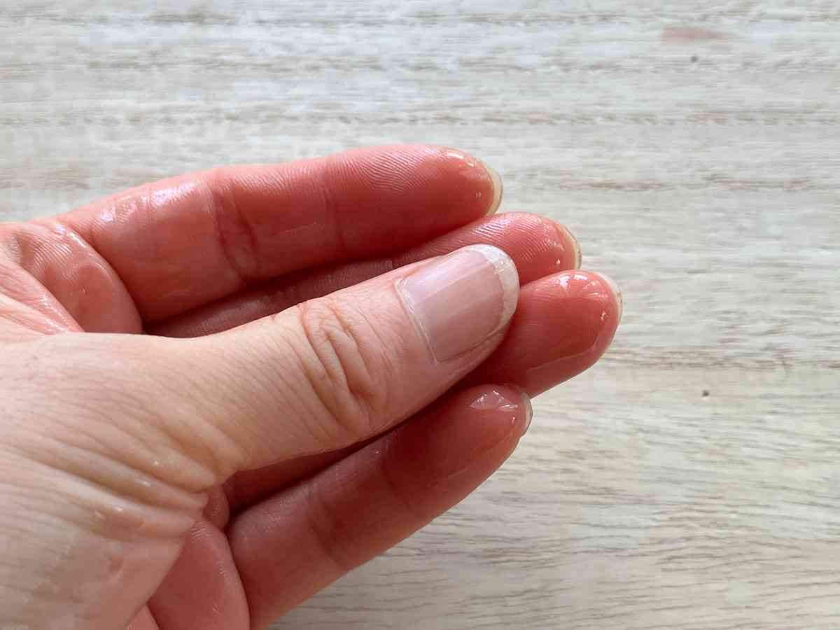 ダイソーの「ベビーオイル ナチュラル 50ml」は油のようにベタベタぬるぬるしない