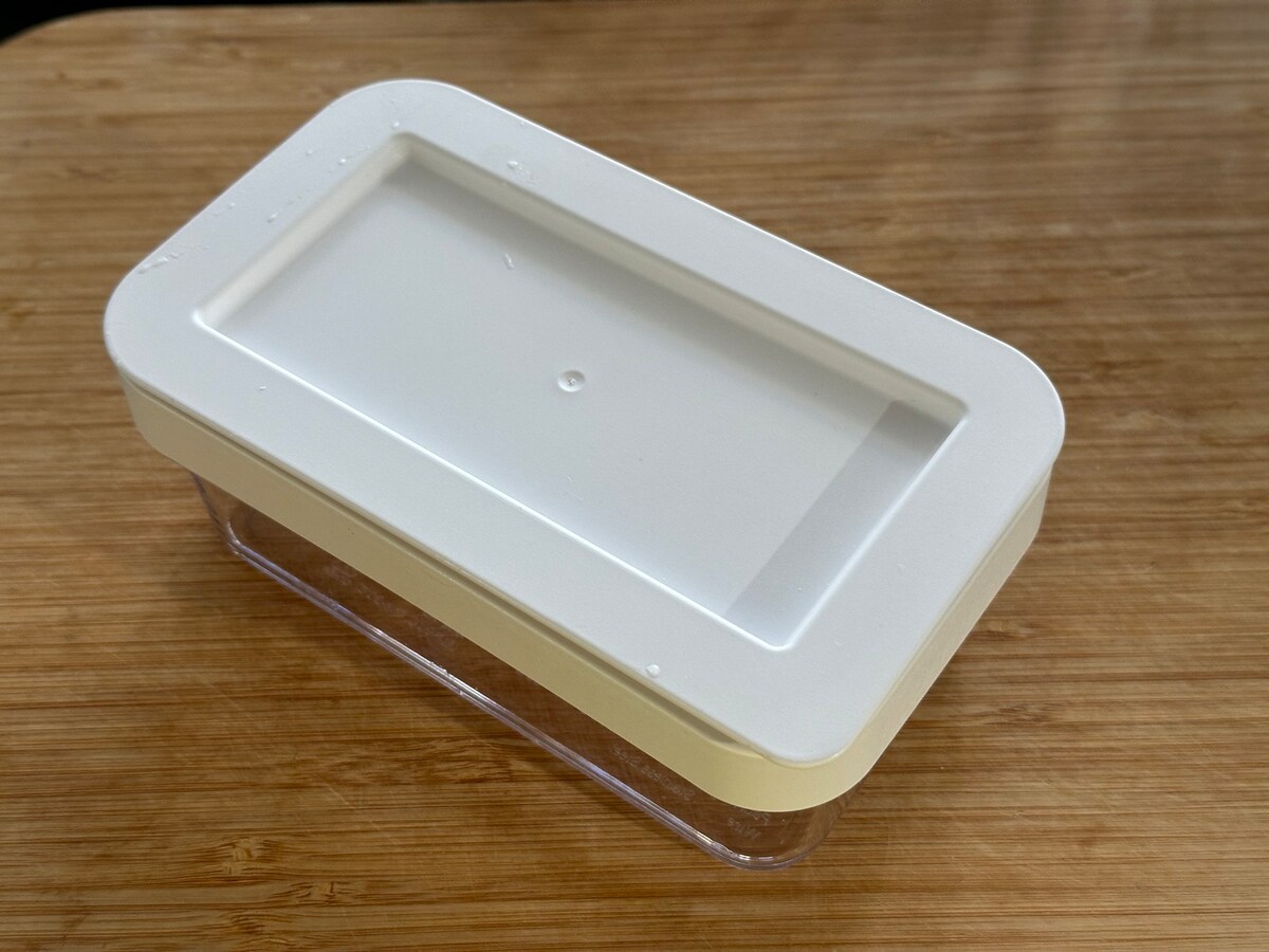ニトリ「密閉式 カットできるバターケース」