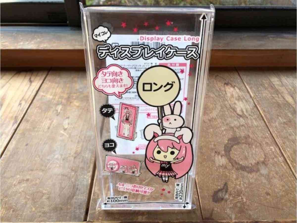 セリアのオタ活グッズ「ディスプレイケース」