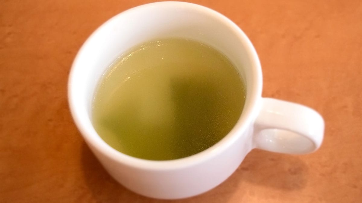 日替わりスープは、わかめ入りのスープ。