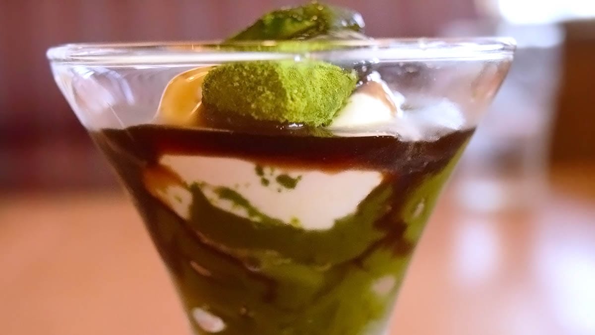 黒糖黒みつをすべてかけてから実食。