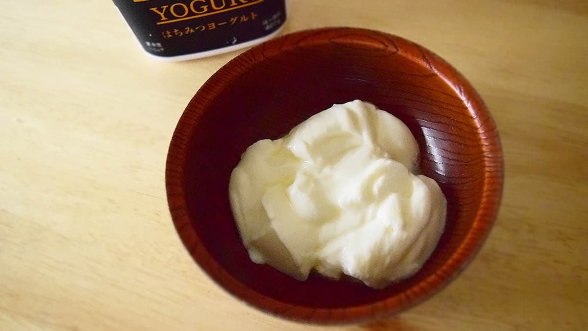 はちみつの自然な甘みに、生乳のコクが心地よいヨーグルト。