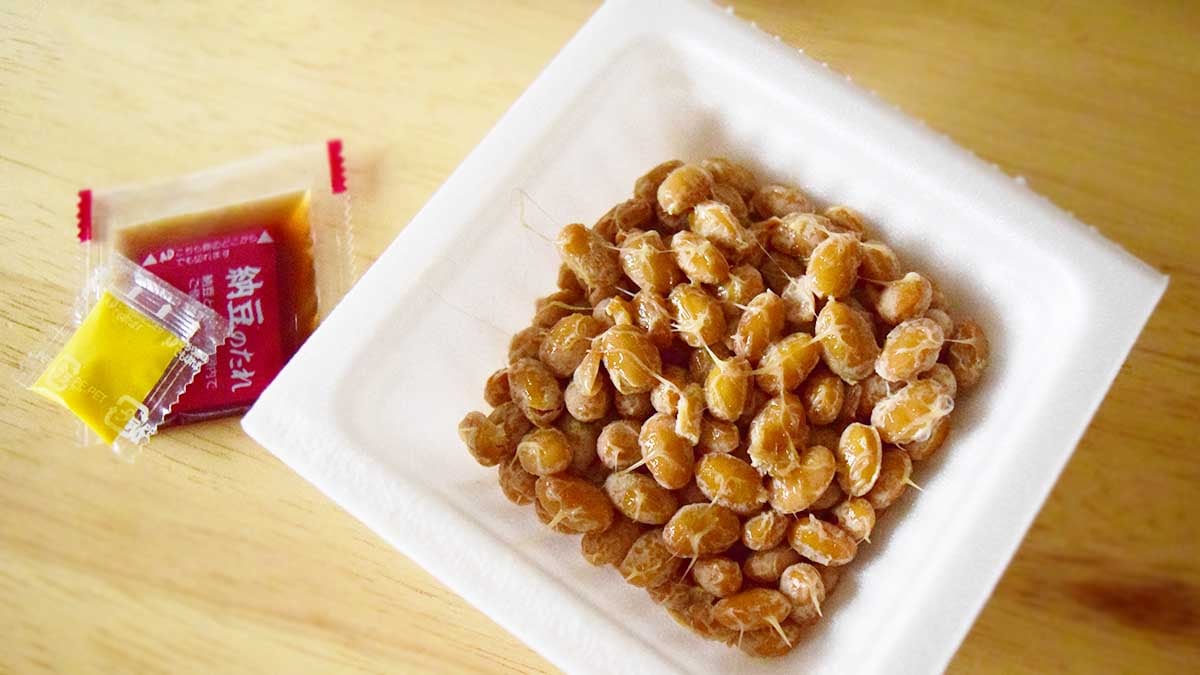 納豆は一粒一粒くっつきいていないため、かき混ぜやすいのが印象的。