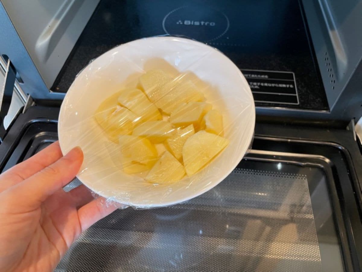 レンジでじゃがいもを調理するとさまざまなメリットがある