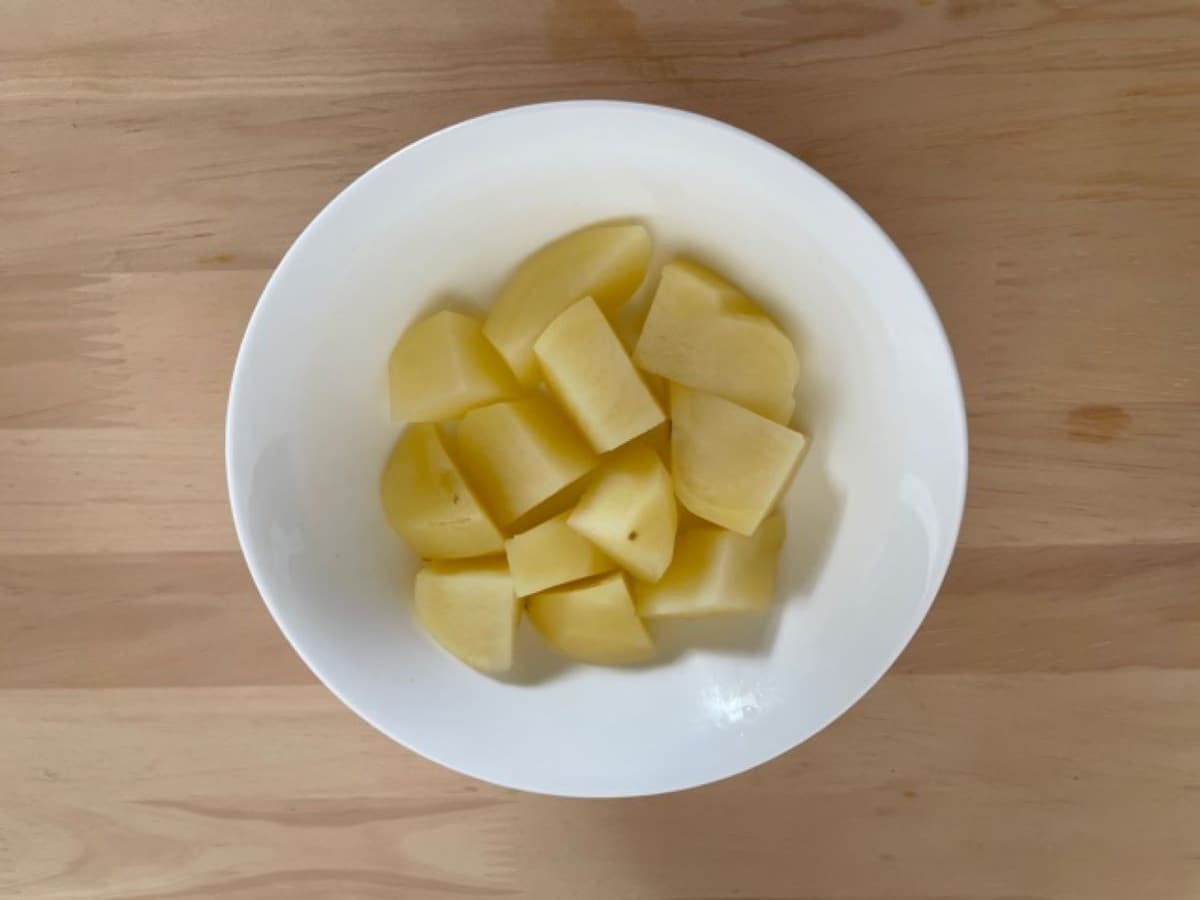 じゃがいもをレンジで加熱すると調理の時短につながる