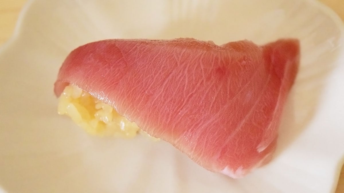スシロー「厳選 天然本鮪中とろ」