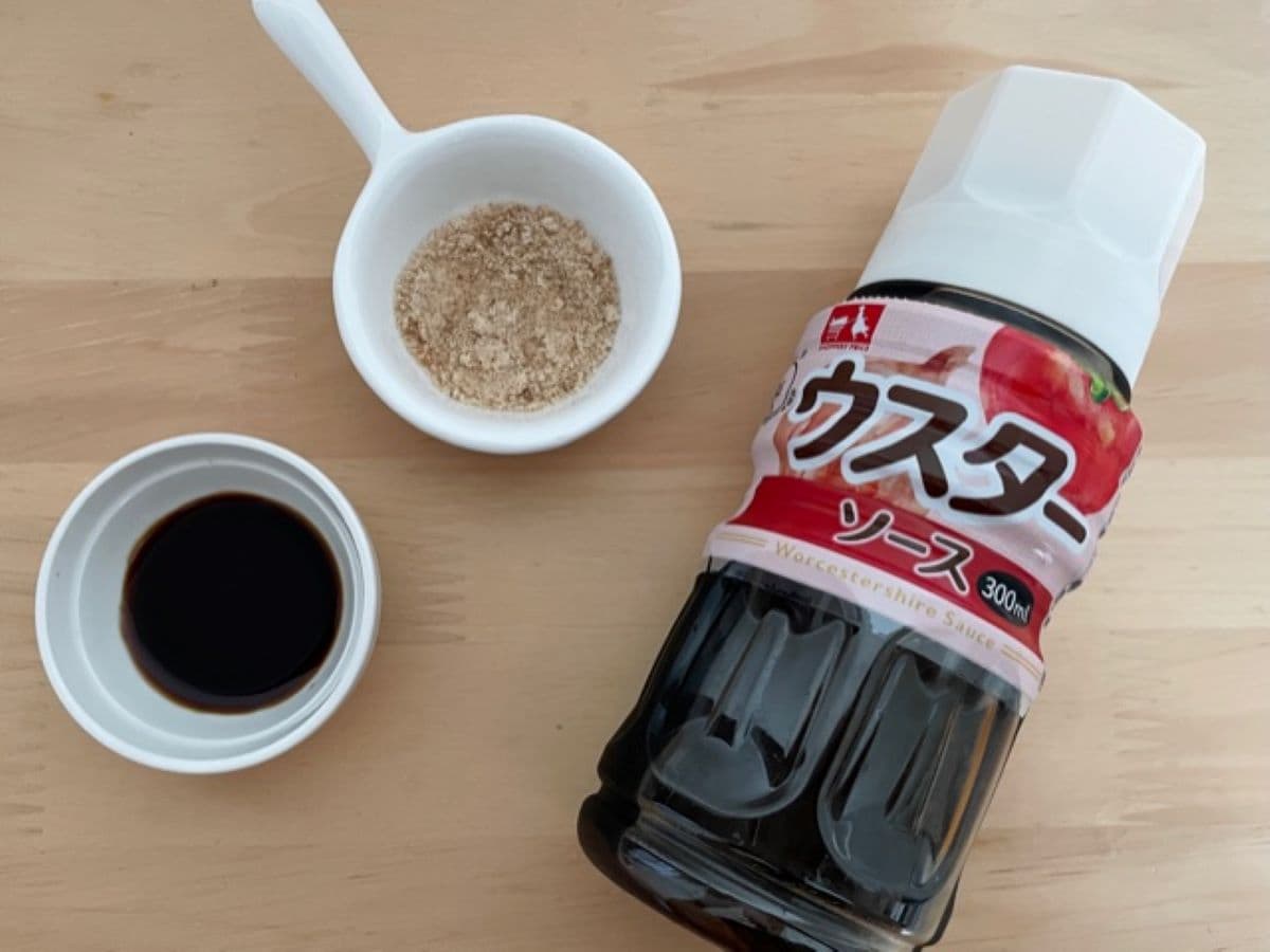 オイスターソースはウスターソースと砂糖で代用できる