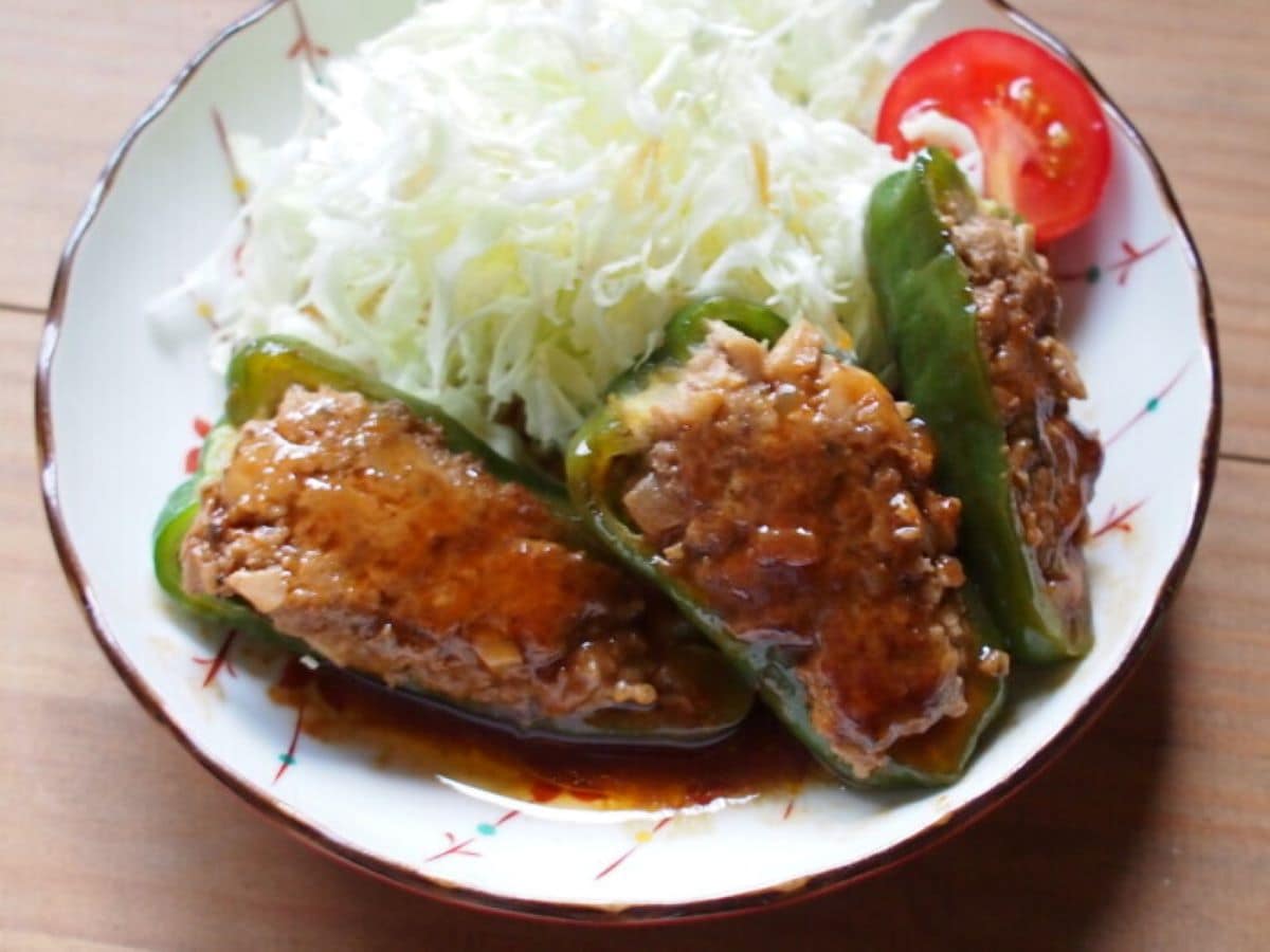 業務スーパーの「牛豚合挽ミンチ」作る「ピーマンの肉詰め」