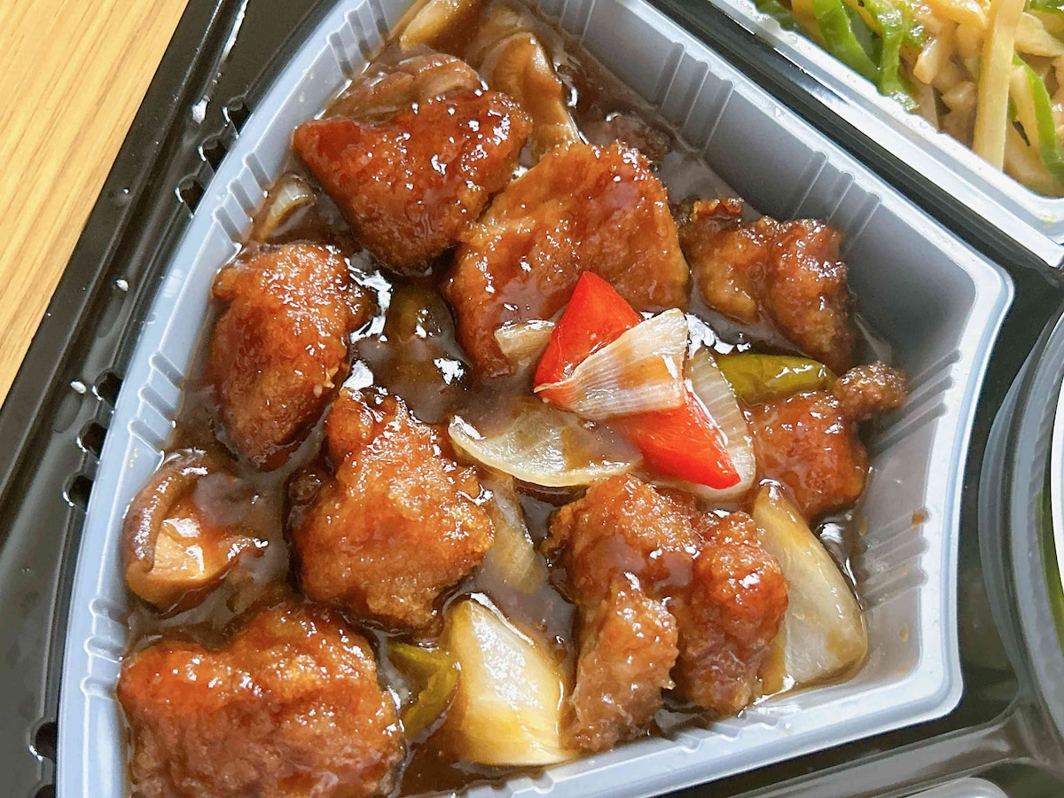 黒酢の酢豚は甘め＆酸味控えめでお子さまでも食べやすい