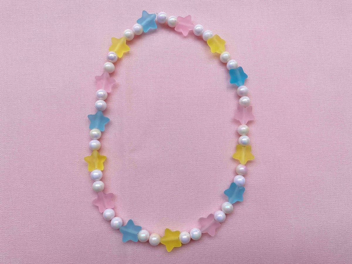 お菓子のような色合いがポイント！
