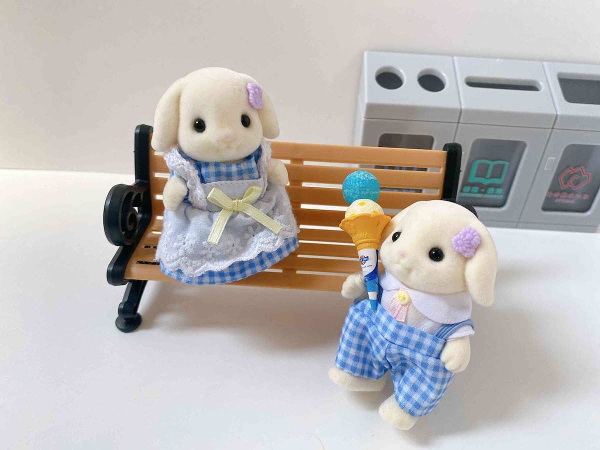 ゴミ箱は背景の一部として見せるとより本物っぽくなる