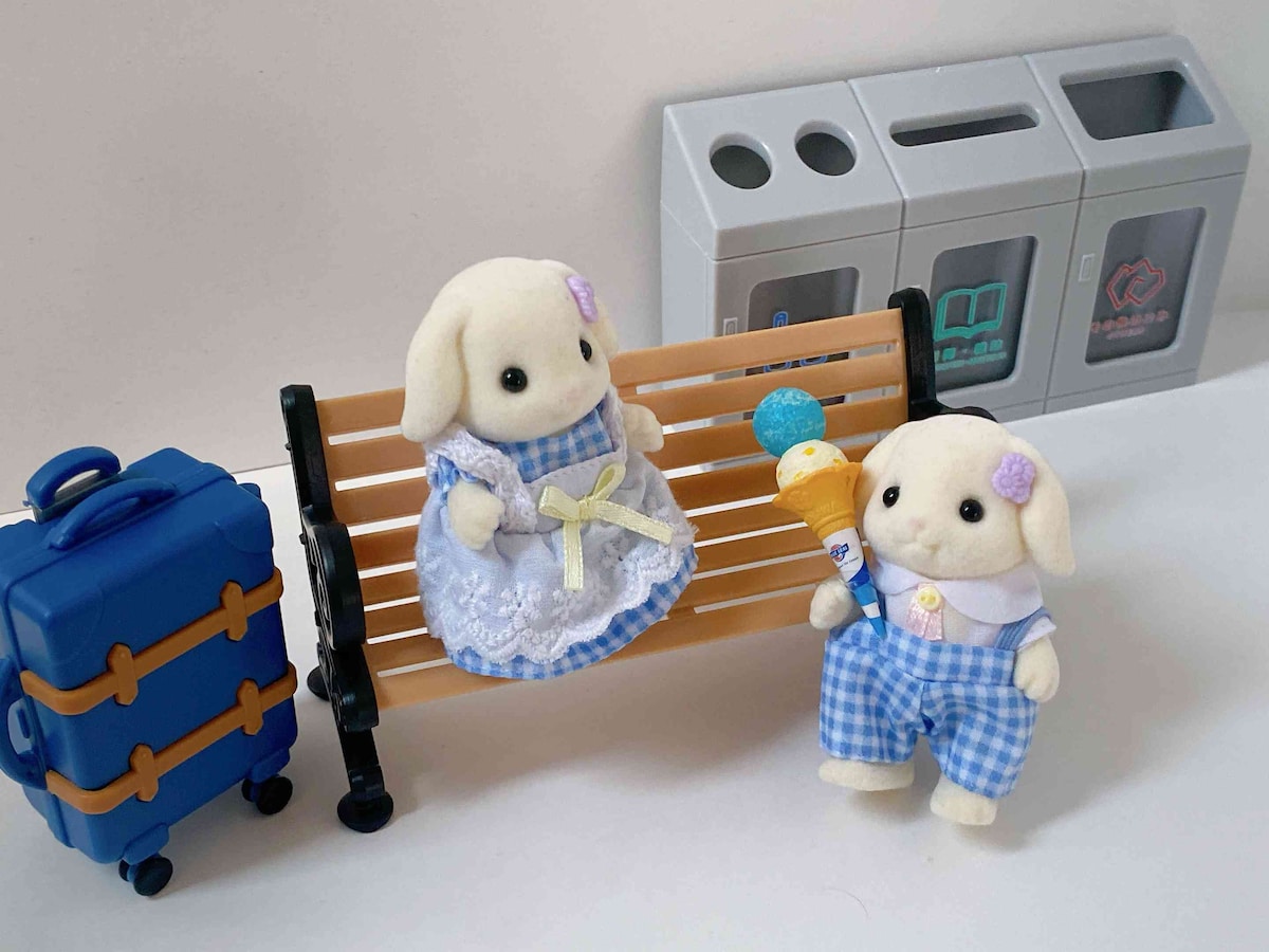 キャリーケースを足しただけで、日常から旅先のシーンへ
