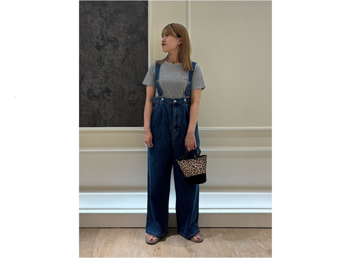 見た目もかわいいミニサイズはアクセサリー感覚で持てる　出典：WEAR