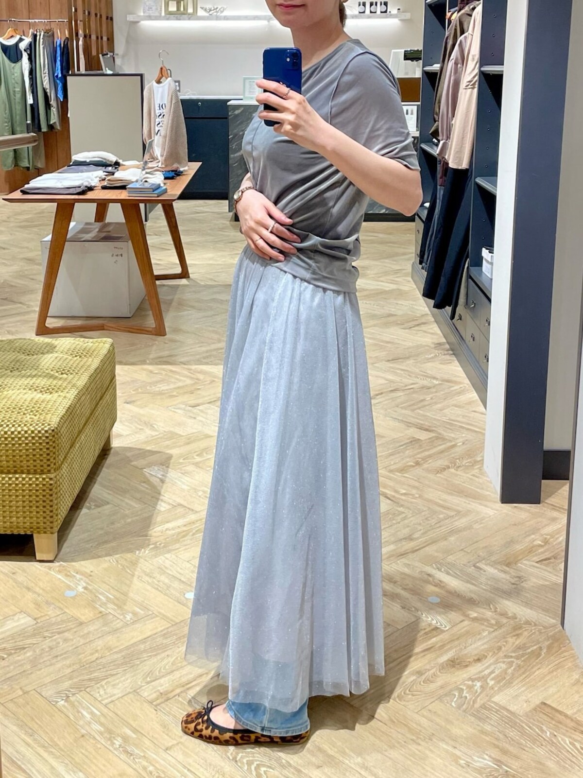 初心者さんは合わせやすく、アクセントにもなるフラットシューズからトライ　出典：WEAR
