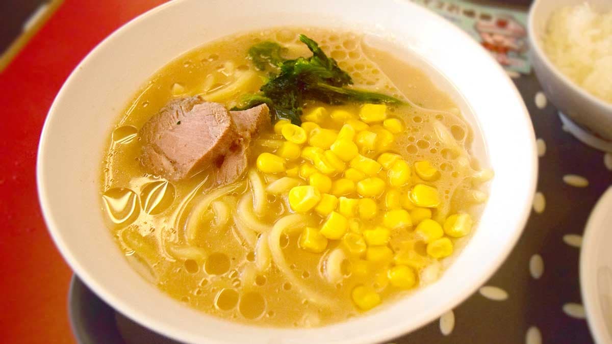 ラーメンは麺の固さ・あぶらの量・味の濃さを3段階から選べますが、今回はすべて「ふつう」