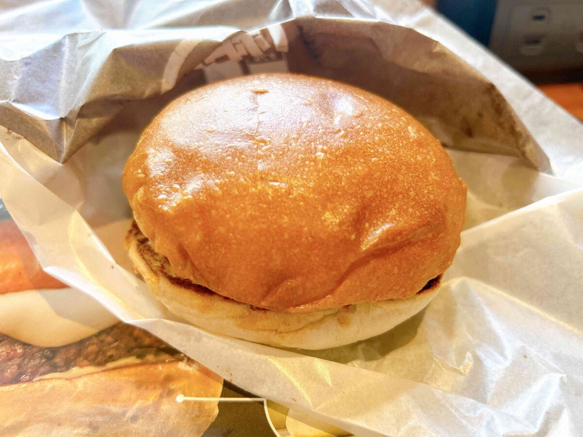 鳥羽周作さんもイチオシの「絶品ビーフバーガー」