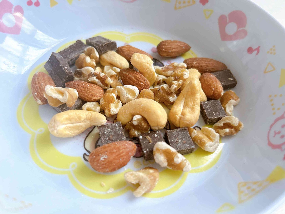 ダーク系のチョコレートとナッツがよく合う