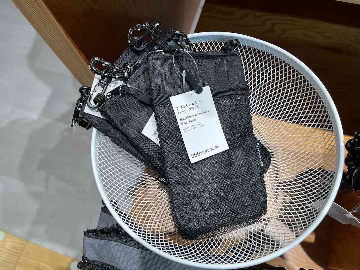 スタンダードプロダクツの「スマホショルダーバッグ ブラック」