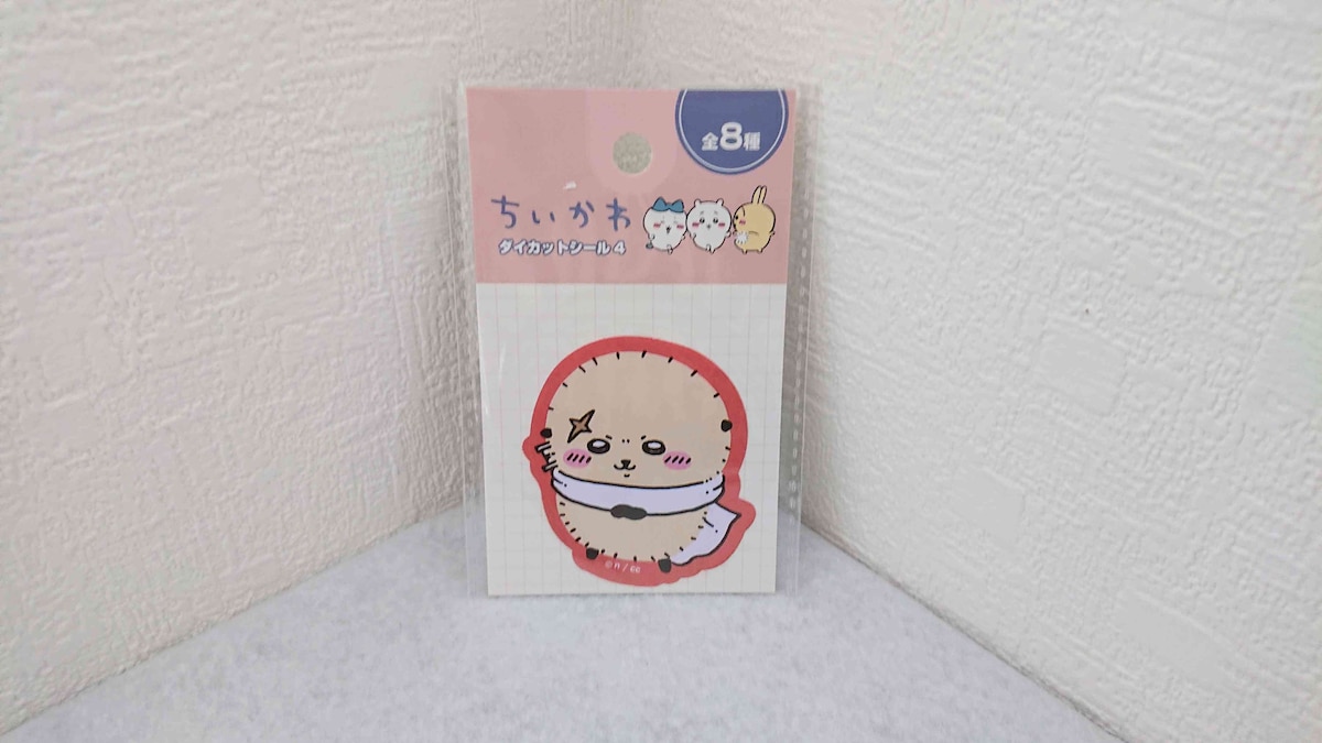セリアの「ちいかわ ダイカットシール4 ラッコ」