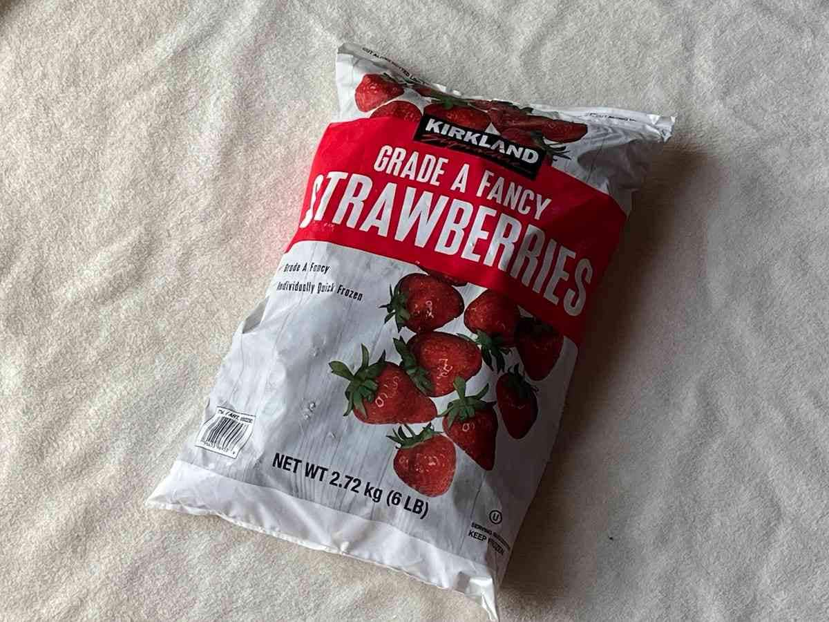 コストコの「カークランド　ストロベリー」