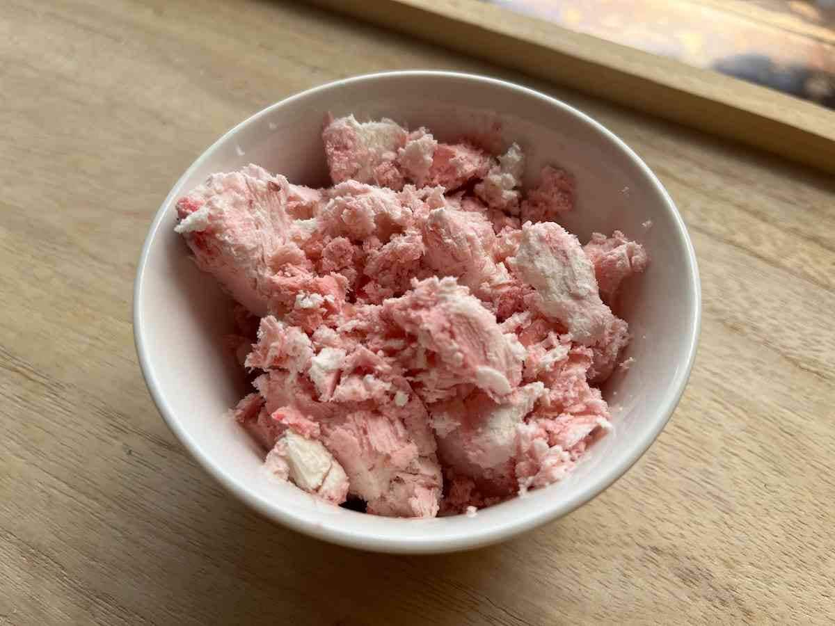 コストコの「カークランド　ストロベリー」を使って、アイスが作れる！