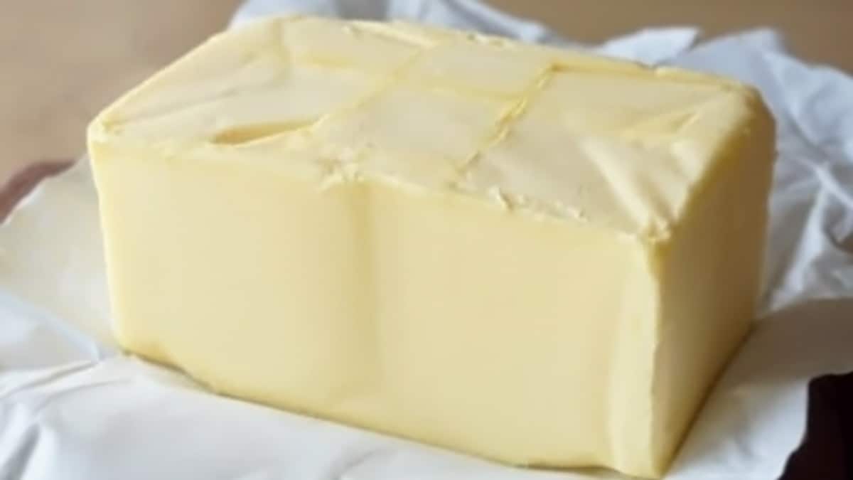 一般的なバターより黄色味が強くて、鮮やかな色合い。