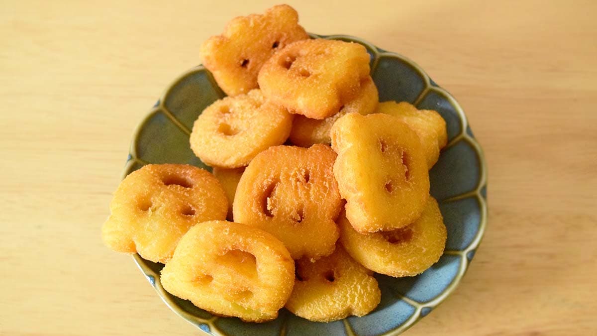 表面はさっくり、中身はマッシュされたホクホクのポテトが詰まっています。