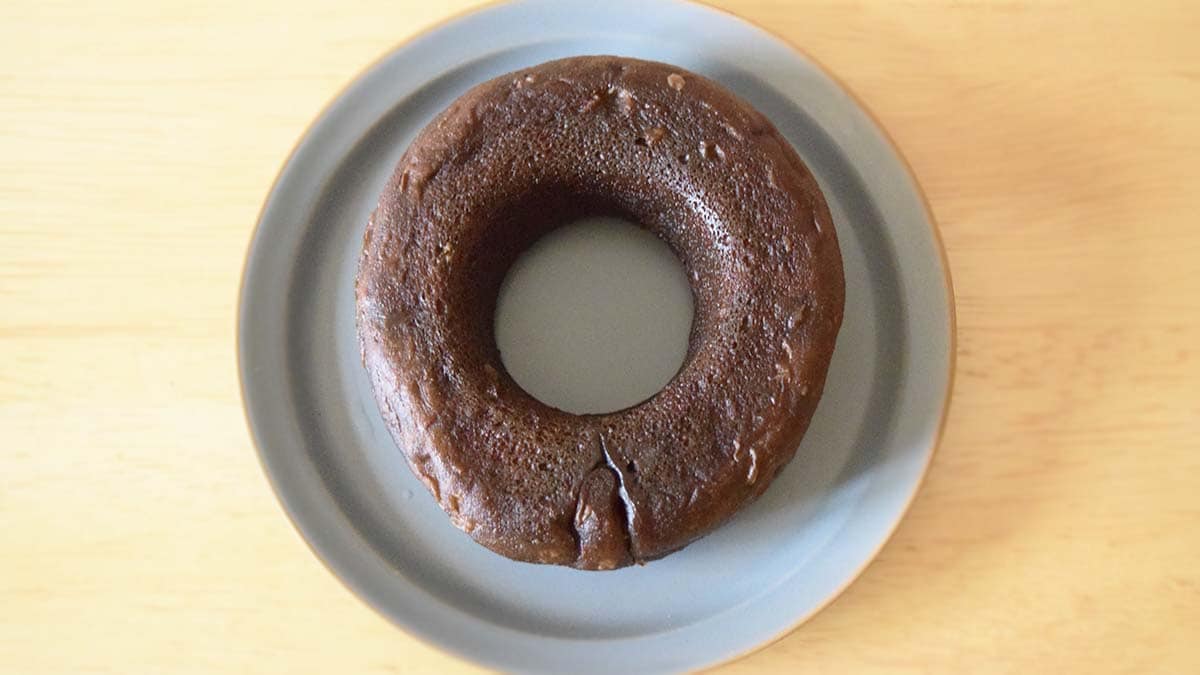 お店で揚げたドーナツ（チョコ）