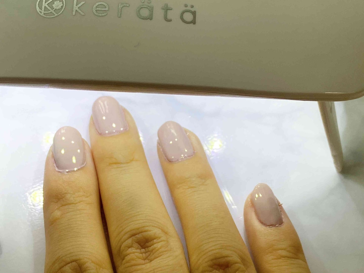 9.LEDライトで約1分、またはUVライトで約2分硬化する