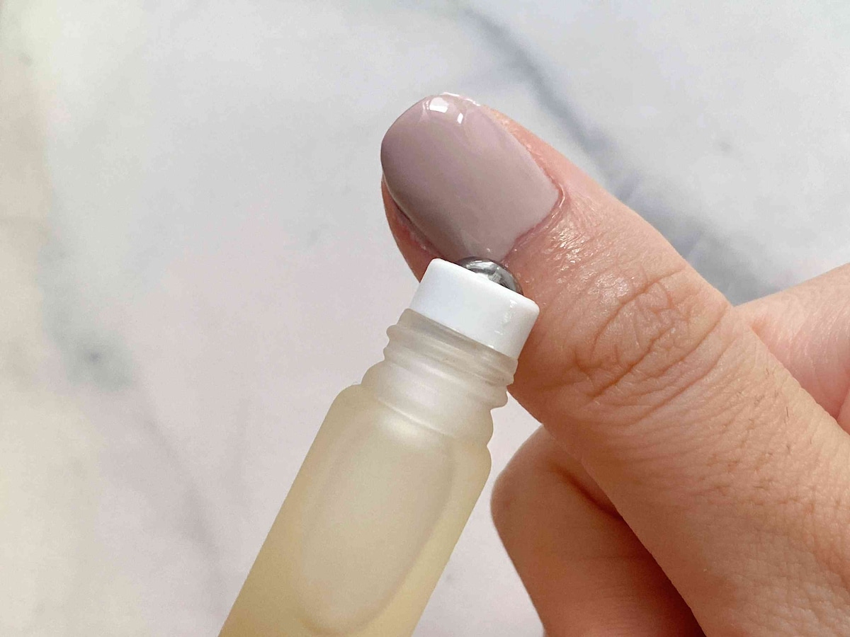 10.ネイルオイルで保湿する