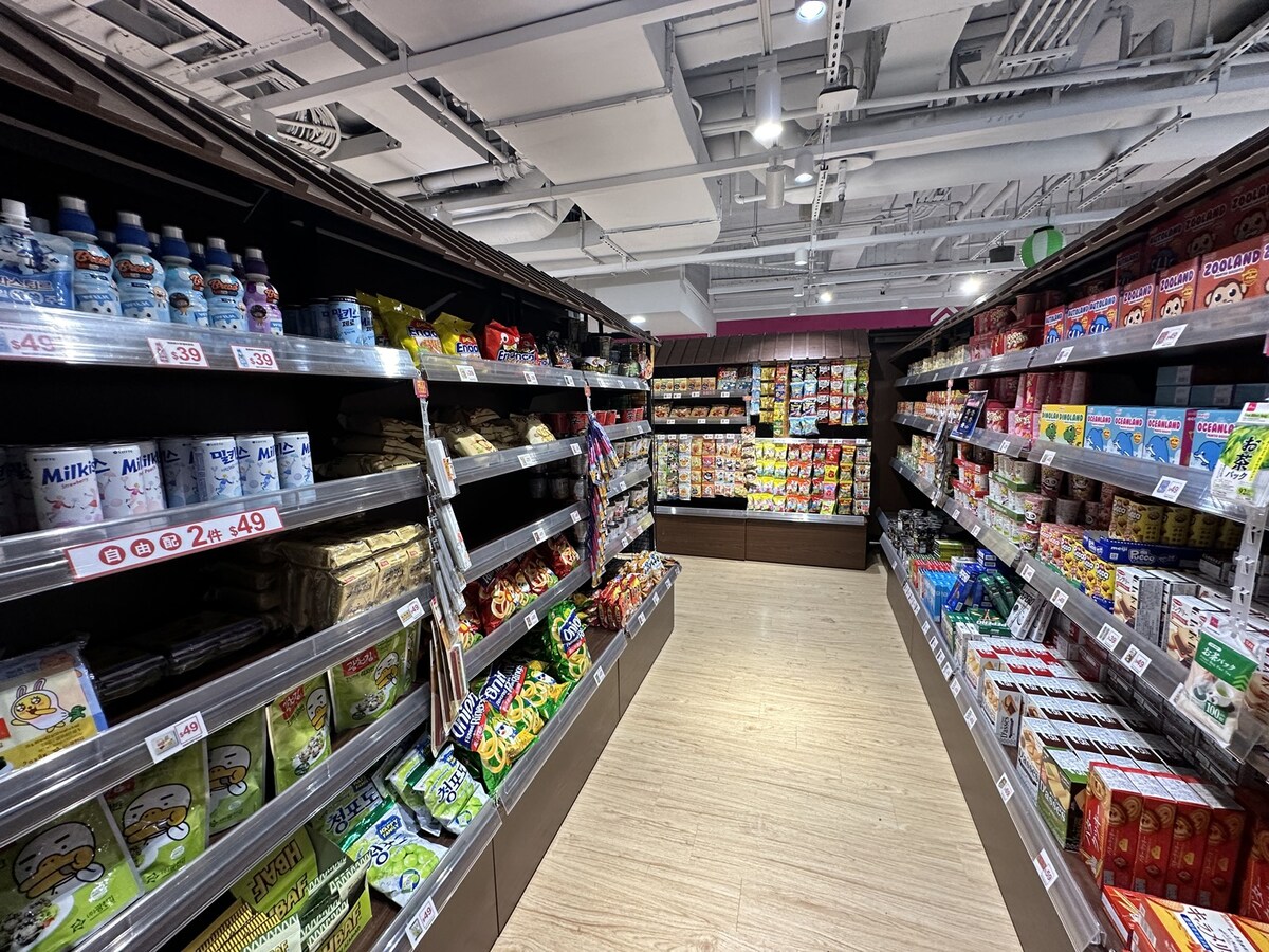 ドリンクや食料品も豊富にあるダイソー