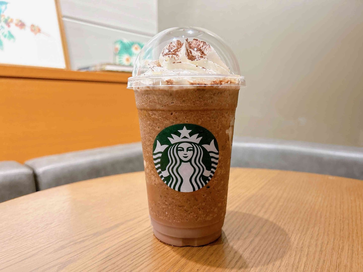 チョコレート感満載の「ダーク モカ チップ フラペチーノ」も高カロリーフラペチーノ